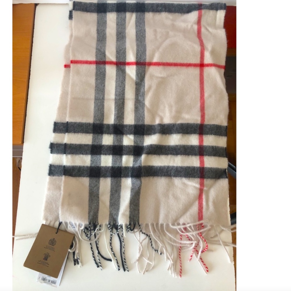 Burberry Giant Check Cashmere Scarf - Picture 6 of 10